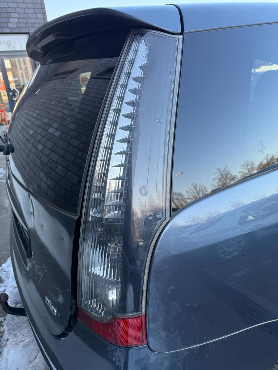 Mitsubishi Grandis original R&uuml;cklicht R&uuml;ckleuchte Heckleuchte rechts BJ05